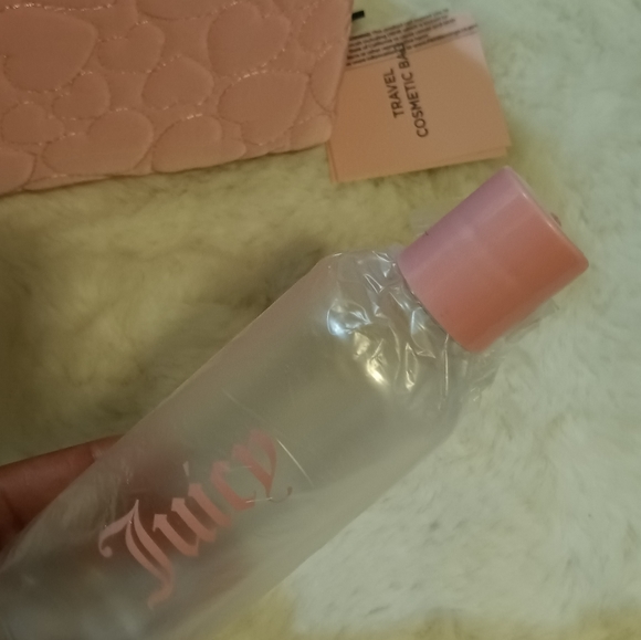 Juicy Couture Cosmetic Bag - Picture 8 of 11
